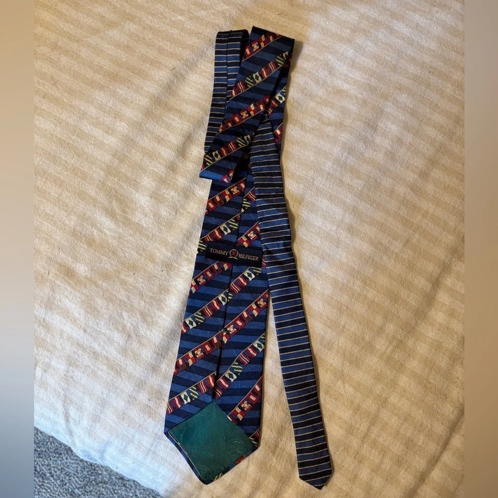 Tommy Hilfiger 59 inches long